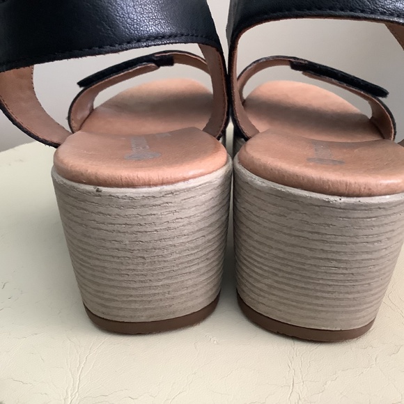 Like New- Remonte Leather Block Heel/ Platform Sandals - Picture 6 of 12